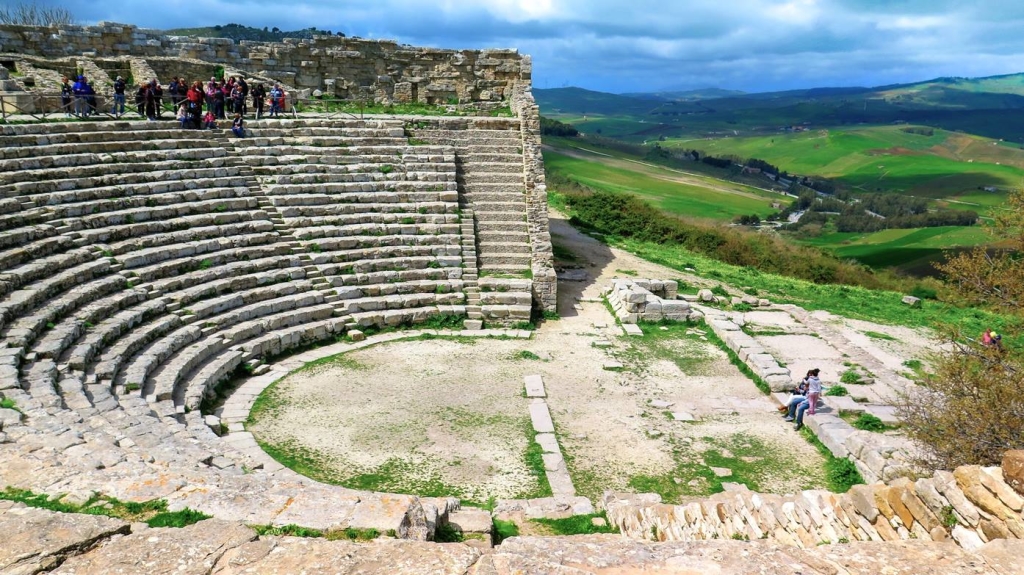 teatro dorico en las ruinas Segesta - ph. Dario Di Vincenzo