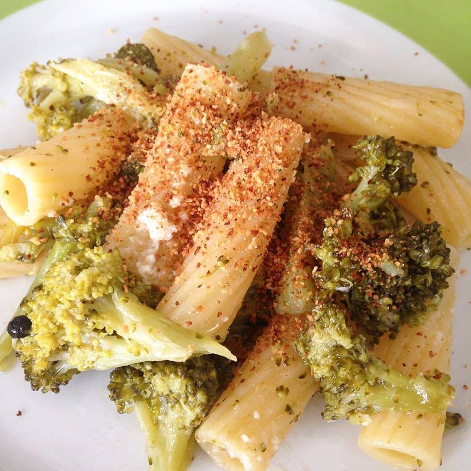 Pasta con broccoli arriminati | Visit Sicily pagina ufficiale
