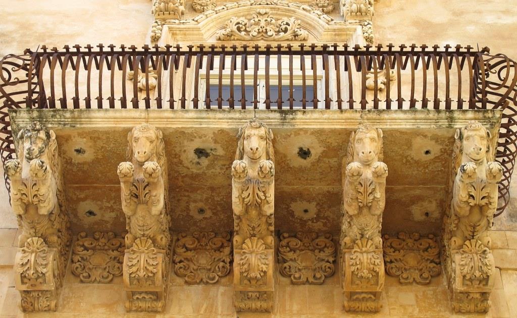 Balcone barocco di Palazzo Nicolaci - Ph I. Mannarano
