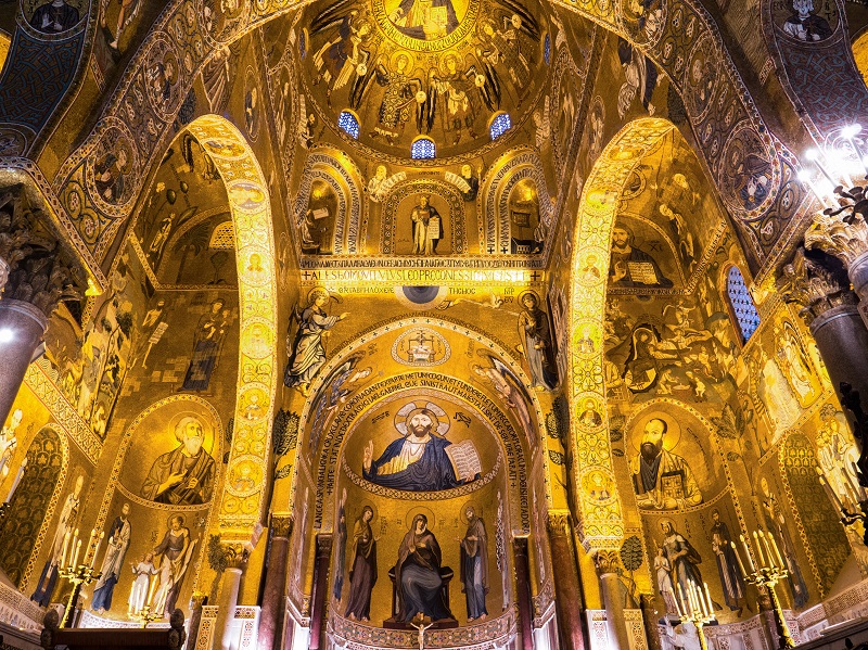 Mosaici della Cappella Palatina di Palermo. Ph. Paolo Barone via Visit Sicily.