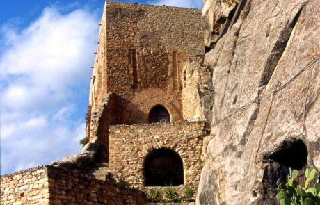 Sperlinga - Castello Ingresso principale scalisi