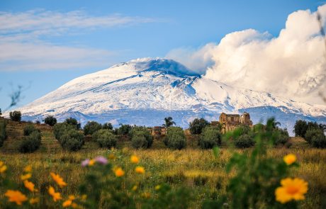 Etna innevata a primavera